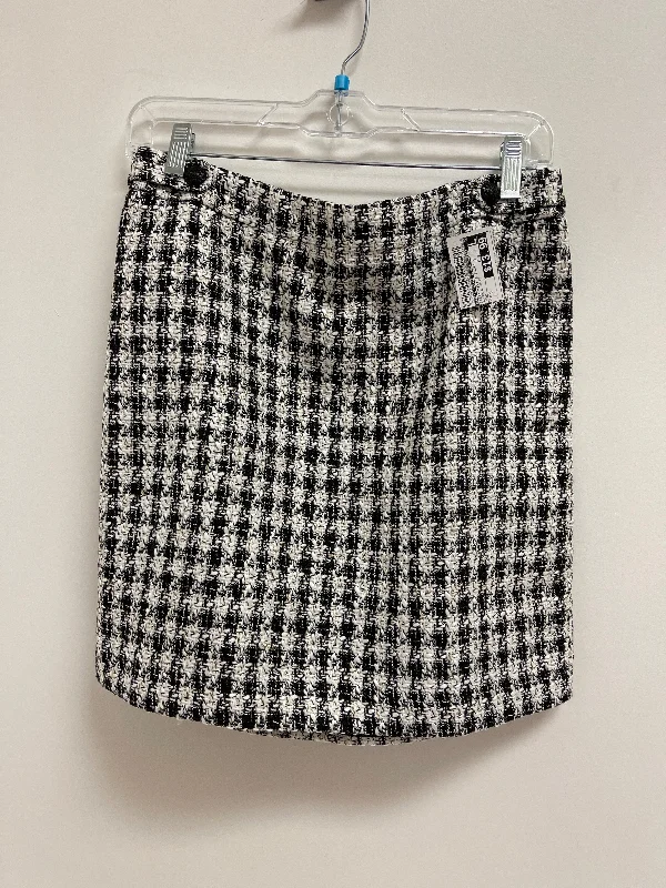 Skirt Mini & Short By White House Black Market In Black & White, Size: 6 Front Pocket Mini Skirt